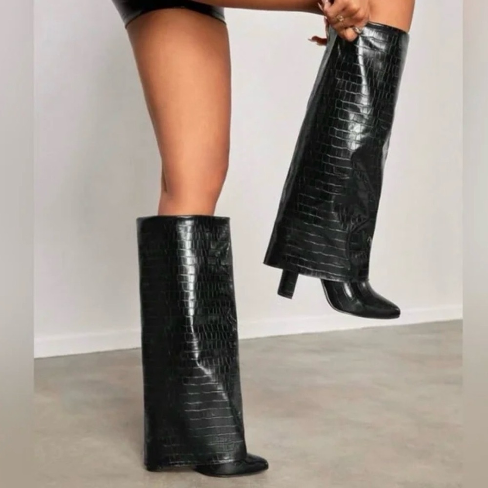 CUCCOO Black Croc-Embossed Knee-High Boots Size 40